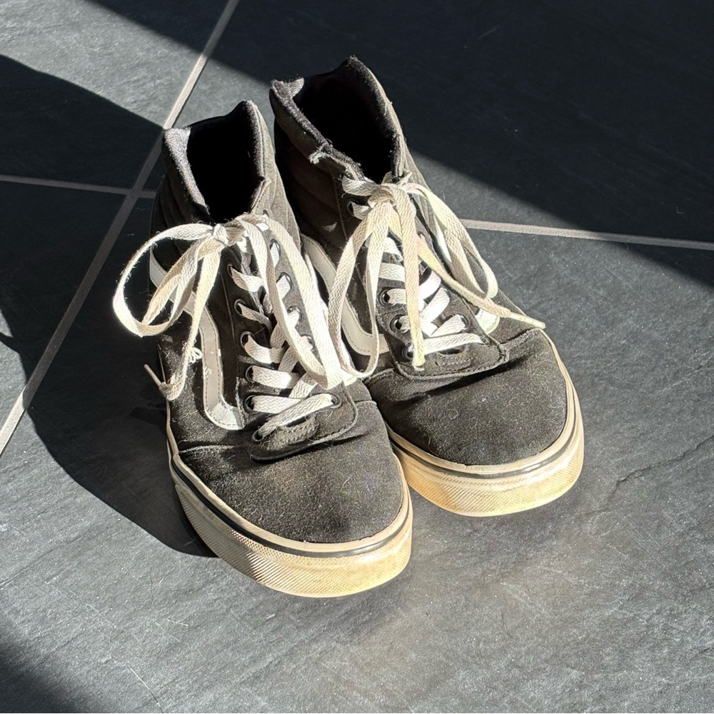 Women’s Size 10 Vans Black White